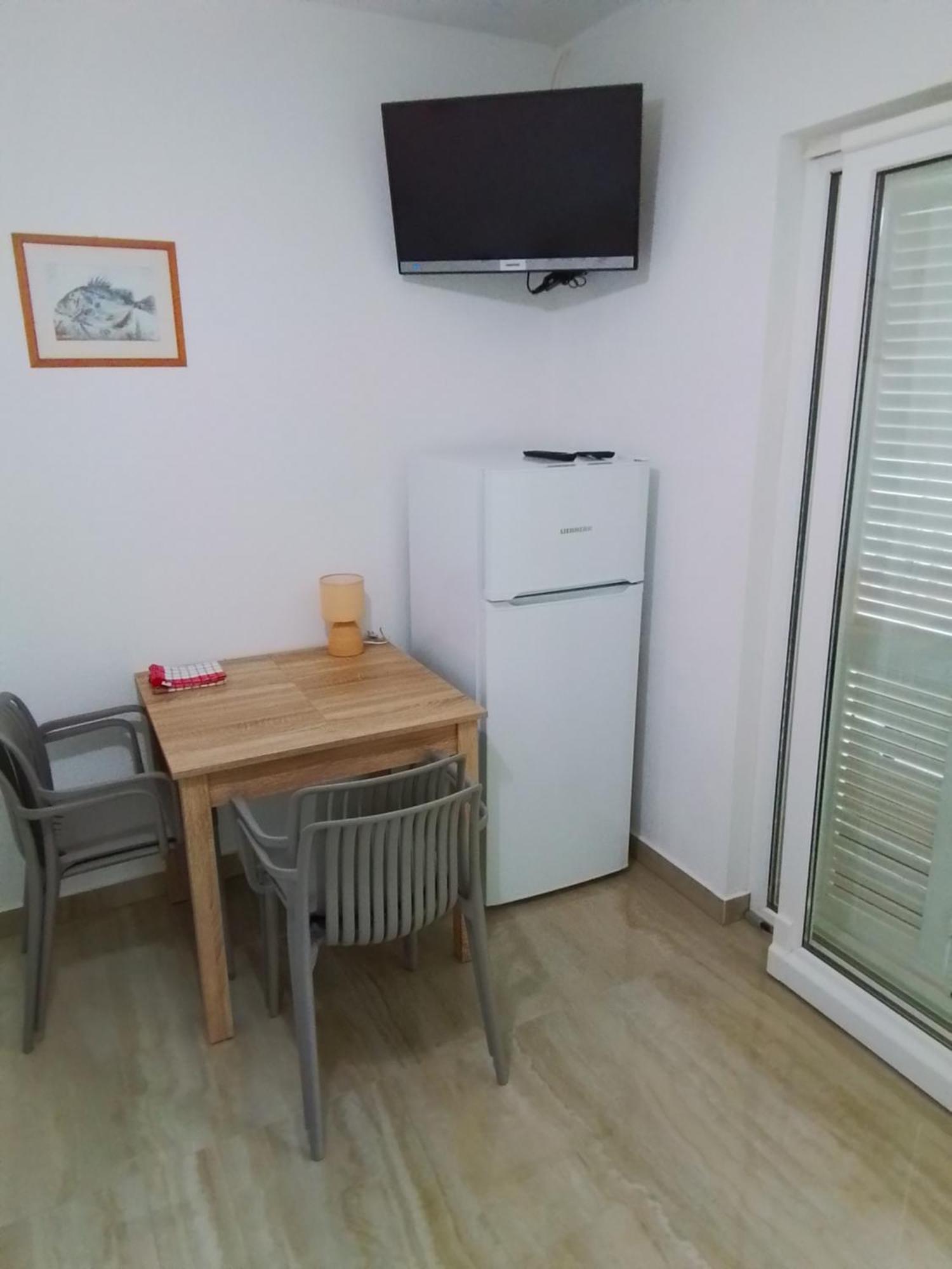 Apartments Kalajzic أوميس المظهر الخارجي الصورة